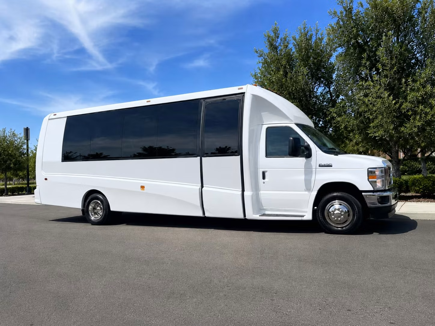 15 passenger minibus