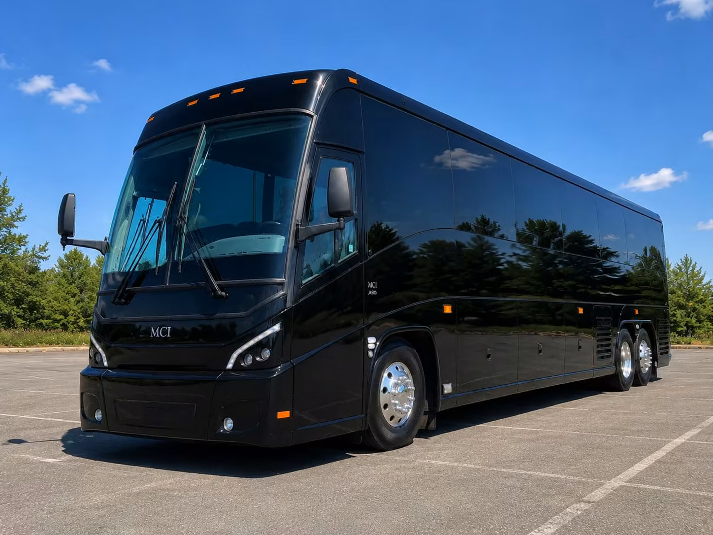 ada accessible field trip buses are available through the sanfordcharterbuscompany com network