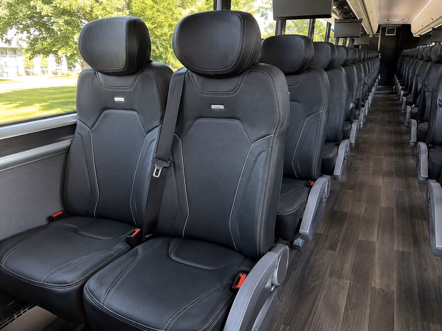 what makes sanfordcharterbuscompany com the right choice for orlando magic and pro sports fan groups